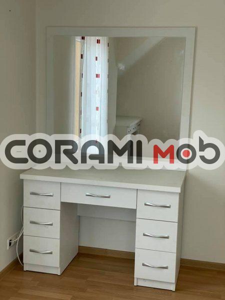 Oglinda + birou cosmetica